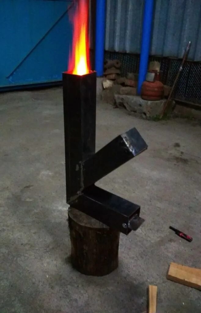 Реактивная печь из профильной трубы. Турбо ракетная печь. Печь ракета из профильной трубы. Печь щепочница из профильной трубы. Печь ракета 80 80.