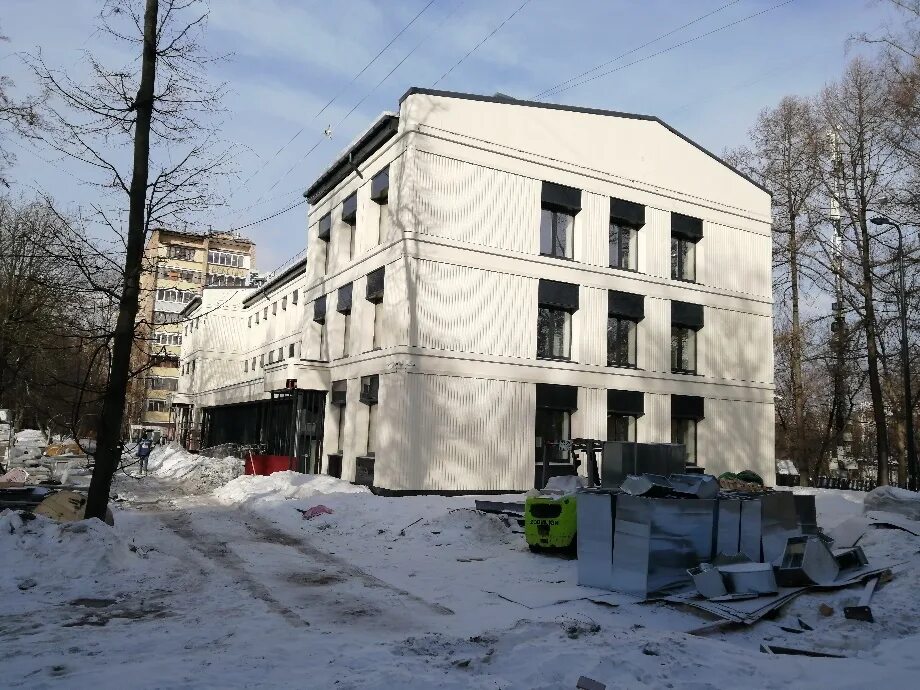 Реконструкция жилого дома. Строительство поликлиники. Поликлиника n5 Шмидта. Белый дом Санкт-Петербург.