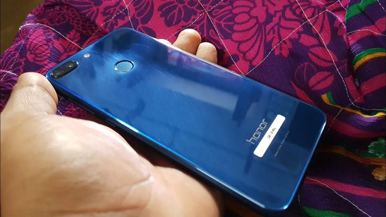 Хонор 9 лайт память. Honor 9 Lite Blue. Honor 9 Lite синий. Honor 9 Lite голубой. Хонор 9 Лайт темно синий.