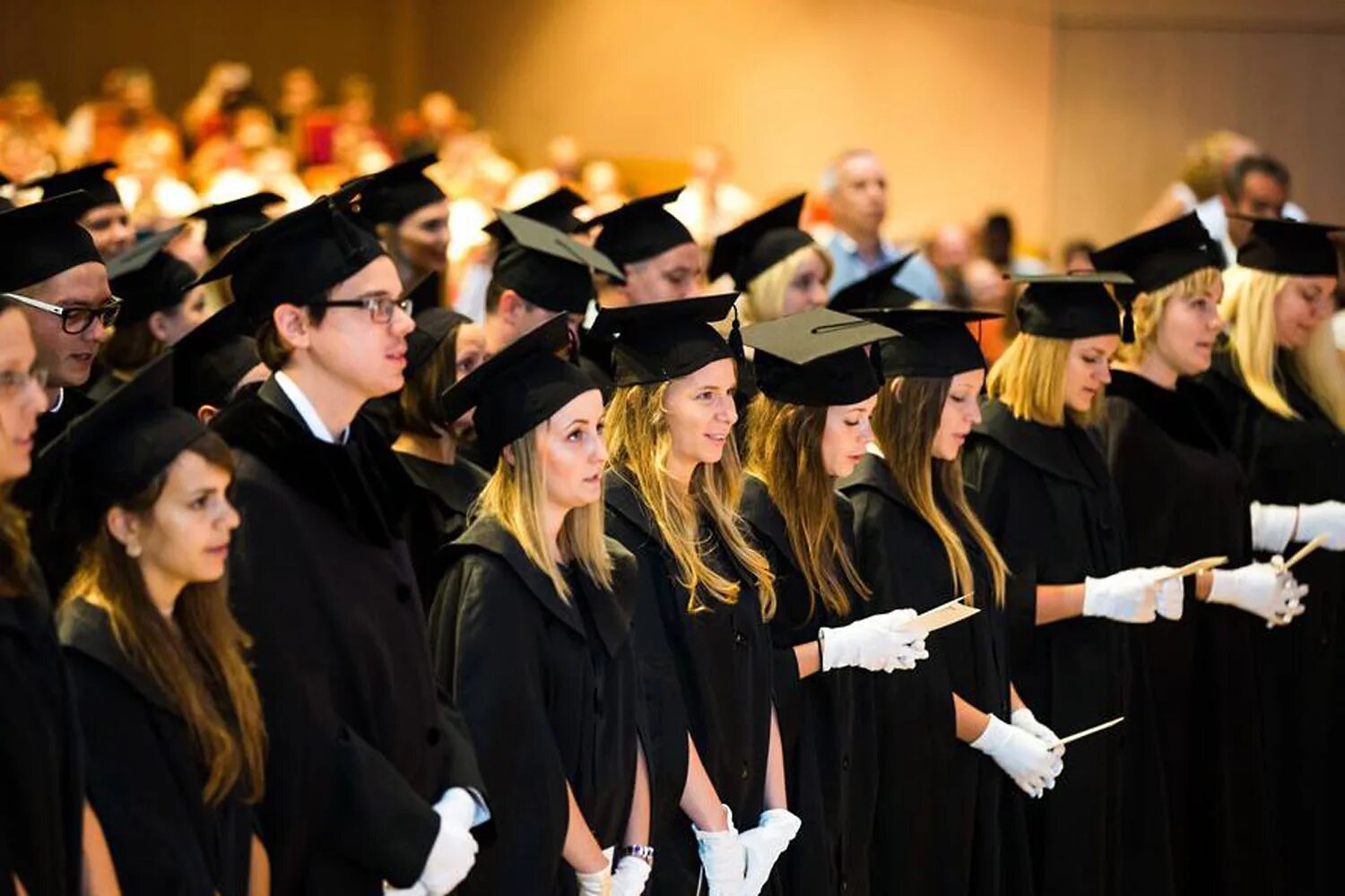 Graduating student is. Среднее образование в Венгрии. Высшее образование в Китае. МУИС Graduation. Высшее образование в Венгрии.