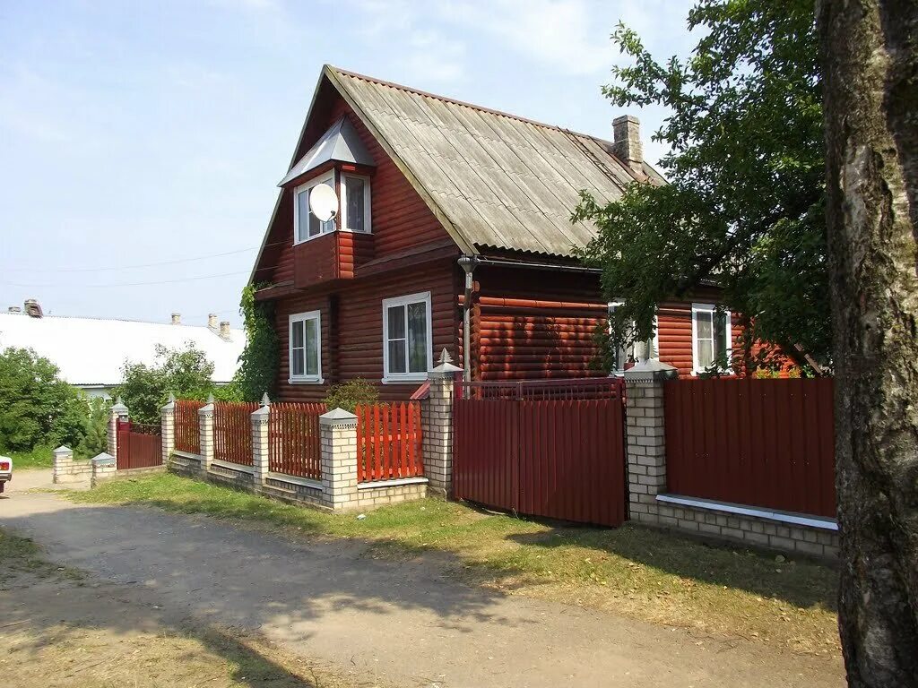 Дом в пгт. Дом в Новгородской области. Хвойная Новгородская область гостиница. Благоустроенные деревни в России. Купить квартиру хвойное