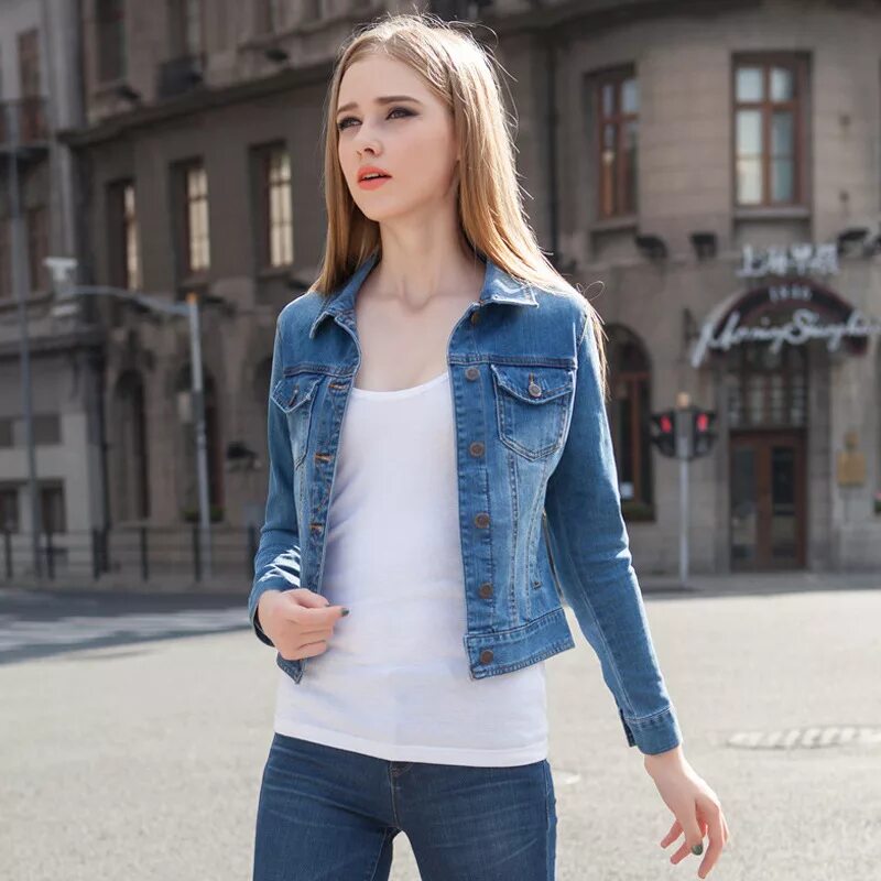Модная джинсовая куртка 2024 женская