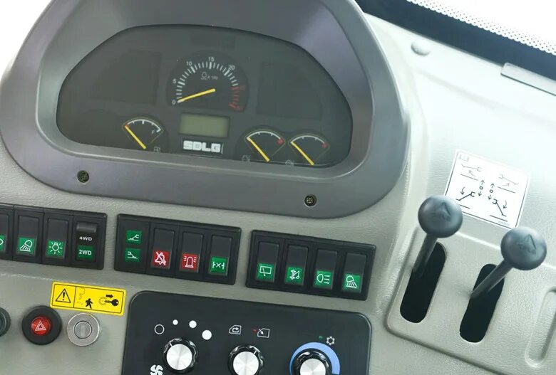 Панель приборов погрузчика редстар 2500gts. Маниту 735 кабина. Панель приборов sdlg 936 индикатор. Приборная панель jcb 3cx обозначения. Панель приборов вилочного погрузчика hyundai.