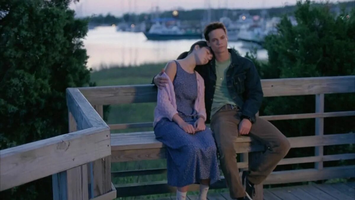 I walk to remember. Спеши любить кадры из фильма. I walk to remember. Спеши любить джейми. A walk to remember nicholas sparks.