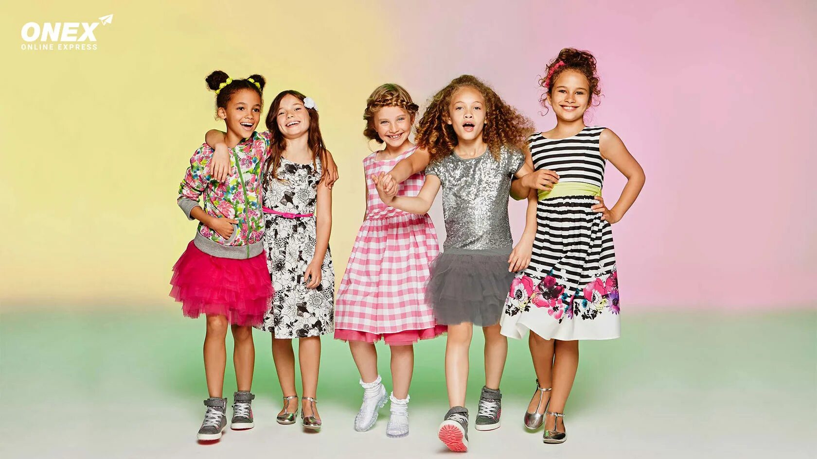 Детские одежды. Дольче габбана kids 2014. Модные дети. Одежда для детей. Дети в яркой одежде.