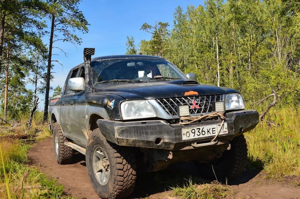 Mitsubishi l200 хаки. Мицубиси л200 Олд. Митсубиси л200 2004. L200 3.