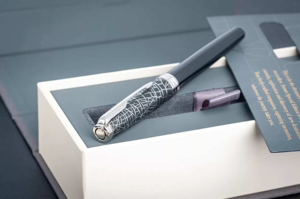 Parker sonnet rockwell. Ручка sonet, брашированное золото. Parker special edition. Parker special edition. Parker sonnet france ii.