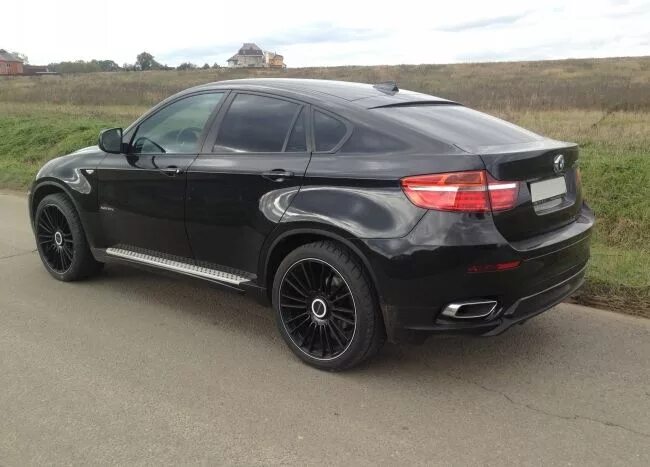 Х 6 25 30. БМВ х6 е71 черный. BMW x6 e71 тонированный. Обвес BMW x6 e71. БМВ х6 5.5л 600лш.