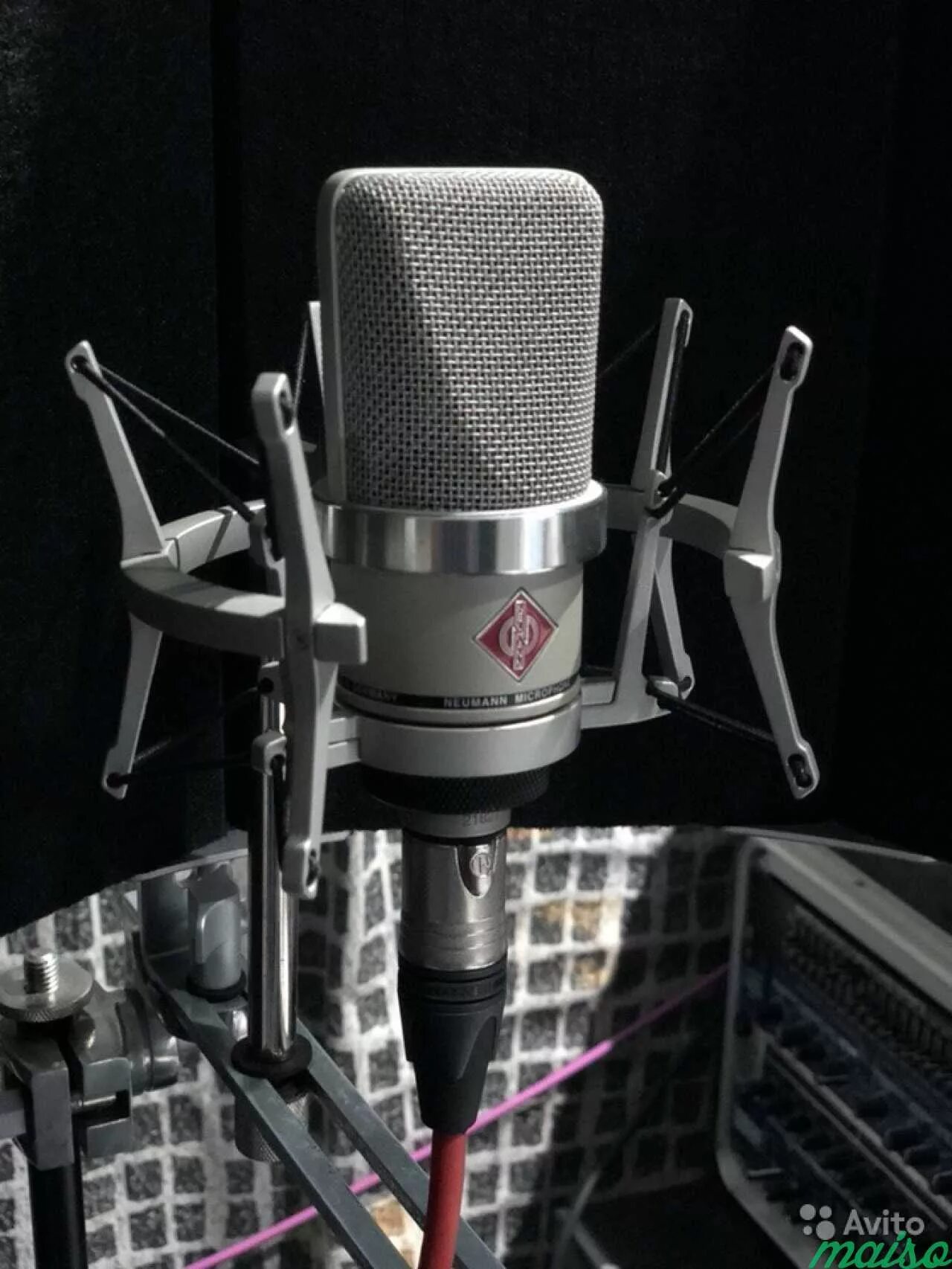Tlm 102 микрофон. микрофон neumann 102. Neumann tlm 102. Neumann tlm 102. Neumann 102.