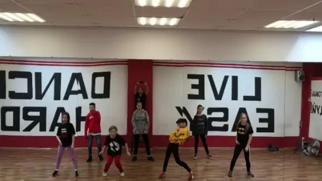 Hero crew. Команда супергероев. Supreme slayer. Hero crew. Hero crew.