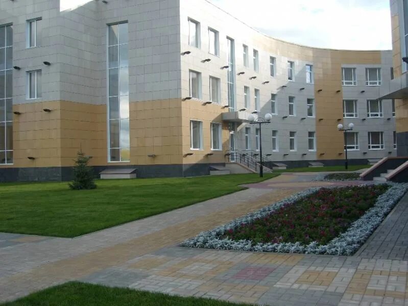 Центральная библиотека новый оскол. Библиотека пушкина старый оскол фото. Библиотека новый оскол. Центральная библиотека имени а с пушкина старый оскол. Библиотека новый оскол.