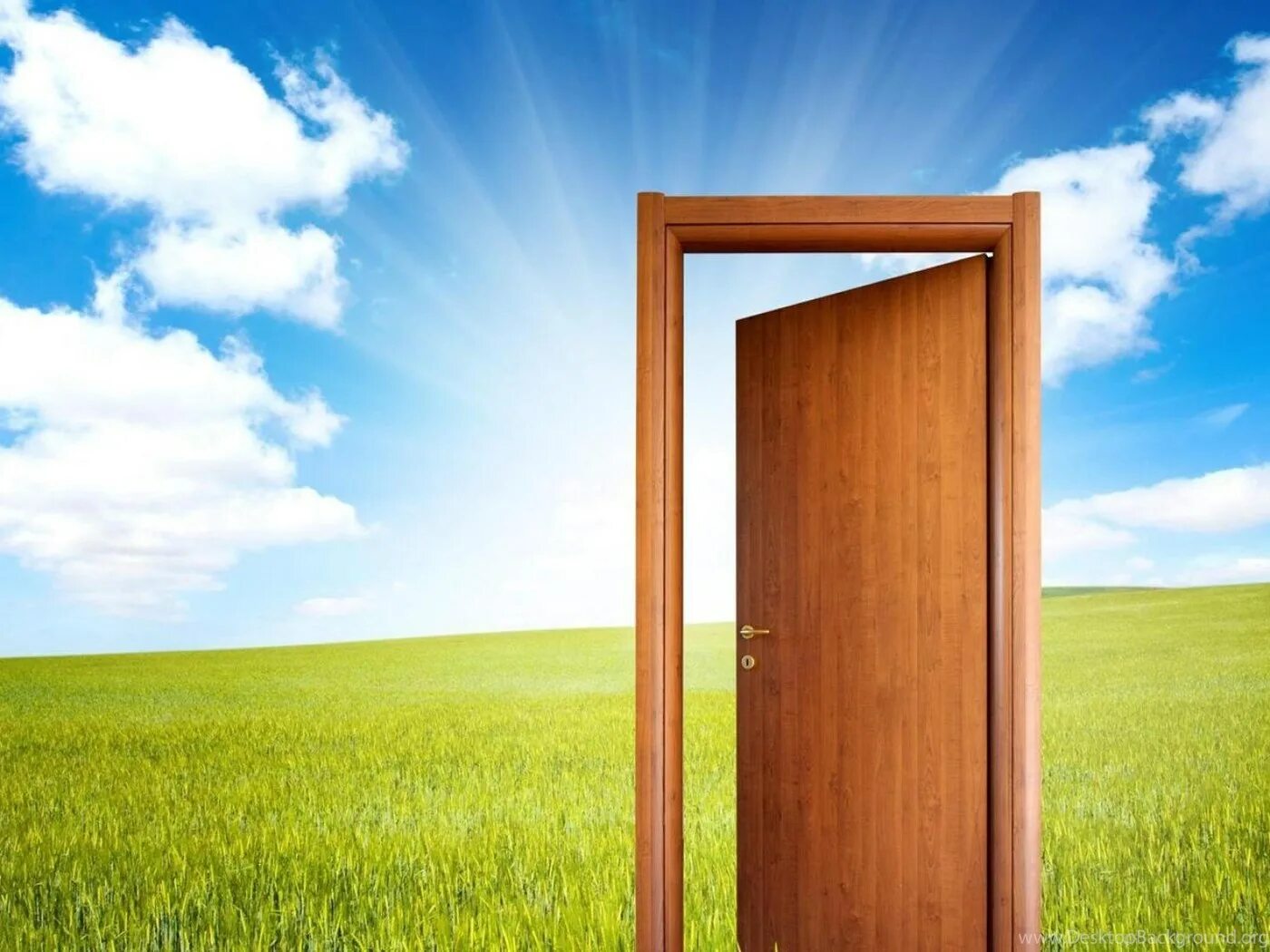 Распахнулась дверь и оттуда. Распахнулась дверь и оттуда. Открытые двери. Распахнулась дверь и оттуда. Открытая дверь в природу.