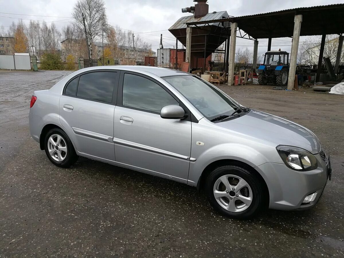 Купить рио 2011. Kia Rio 2011 1.4. Kia Rio 2011 седан. Киа Рио 2 2011 седан 1.4. Kia Rio 2 2011.