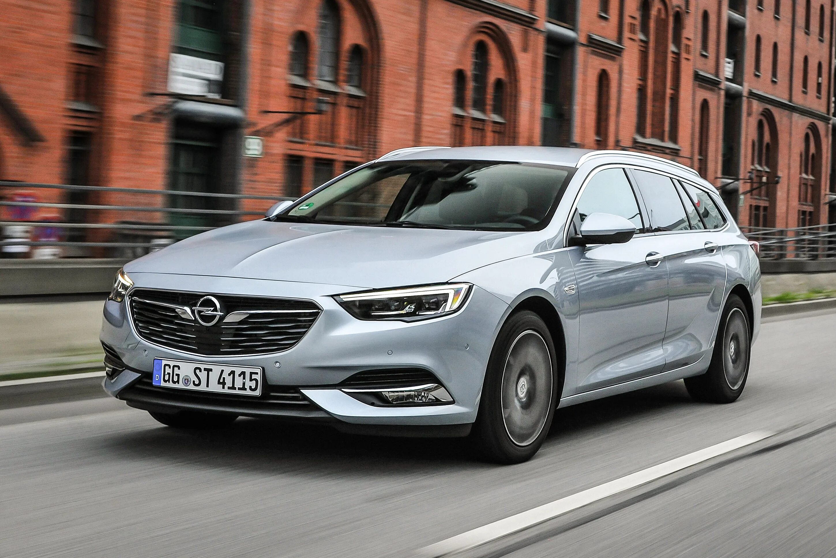 Опель Инсигния универсал 2020. Opel Insignia 2020 универсал. Опель Инсигния 2019. Opel Insignia 2019 универсал.