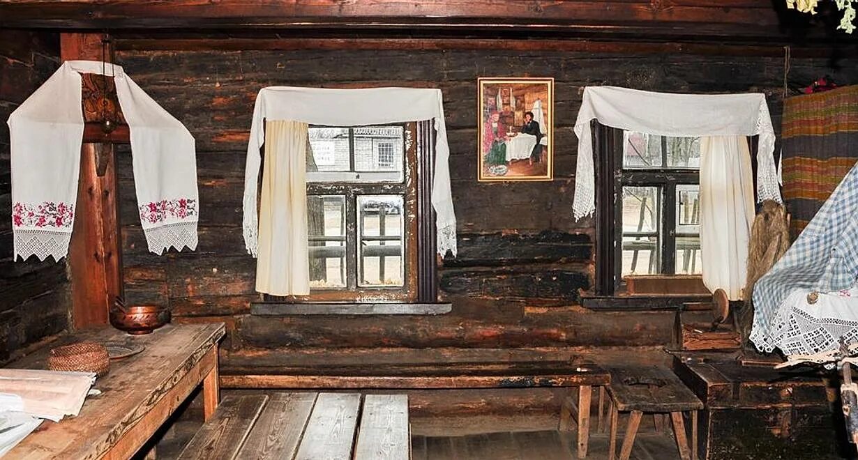 Крестьянская изба 19 века тамбовской губернии. Этнографический музей русская изба. Живу в избе. Северский историко краеведческий музей. Крестьянский быт.