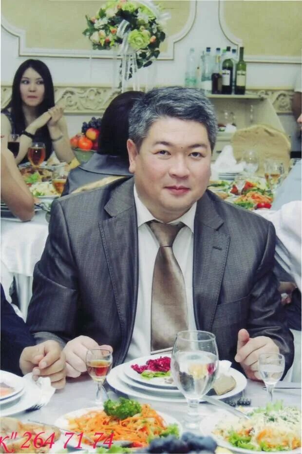 Димаш досанов. Димаш габитович досанов. досанов есенжан кайржанович. габит досанов вики.