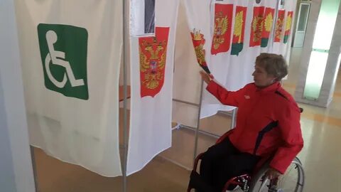 Пришел слабовидящий избиратель