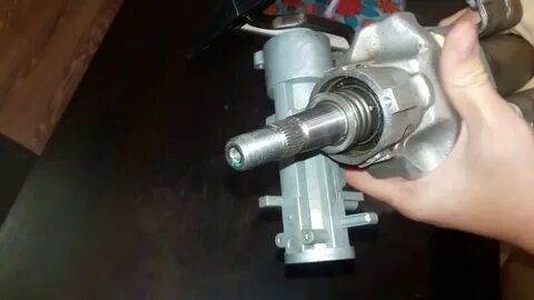 Отрегулировать люфт рулевая колонка