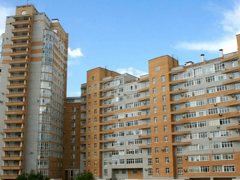 Продажа квартиры г омск. Сазонова 33 Омск. Улица Сазонова, 33, Омск. Омск улица Сазонова дом 33. Жилой комплекс Ласточкино Омск.