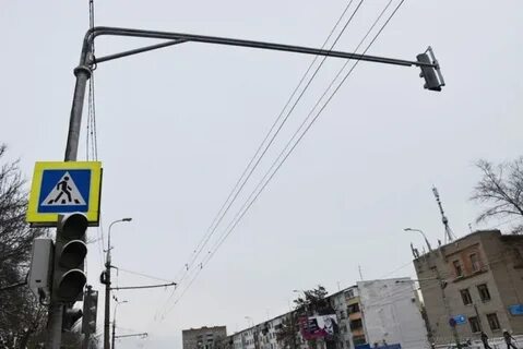 Над проезжей частью