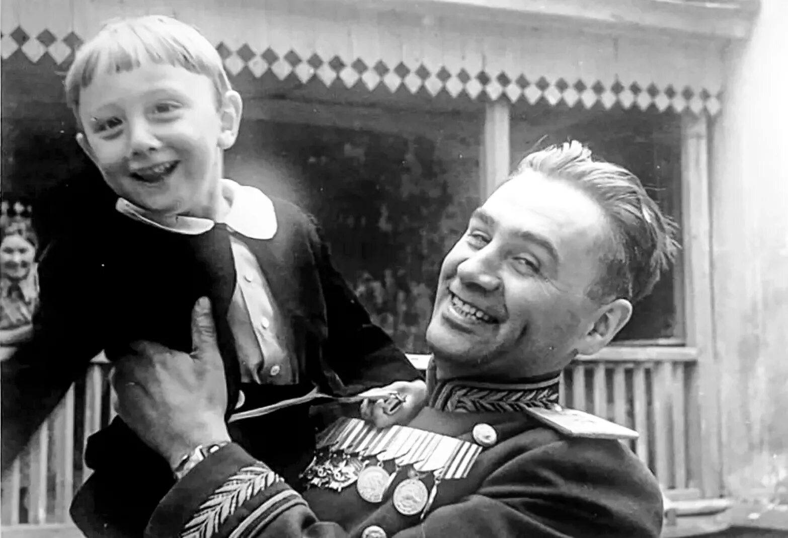 Павел судоплатов нквд. Судоплатовцы это кто. Генерал-лейтенант судоплатов. Конфеты от судоплатова. Судоплатовцы это кто.