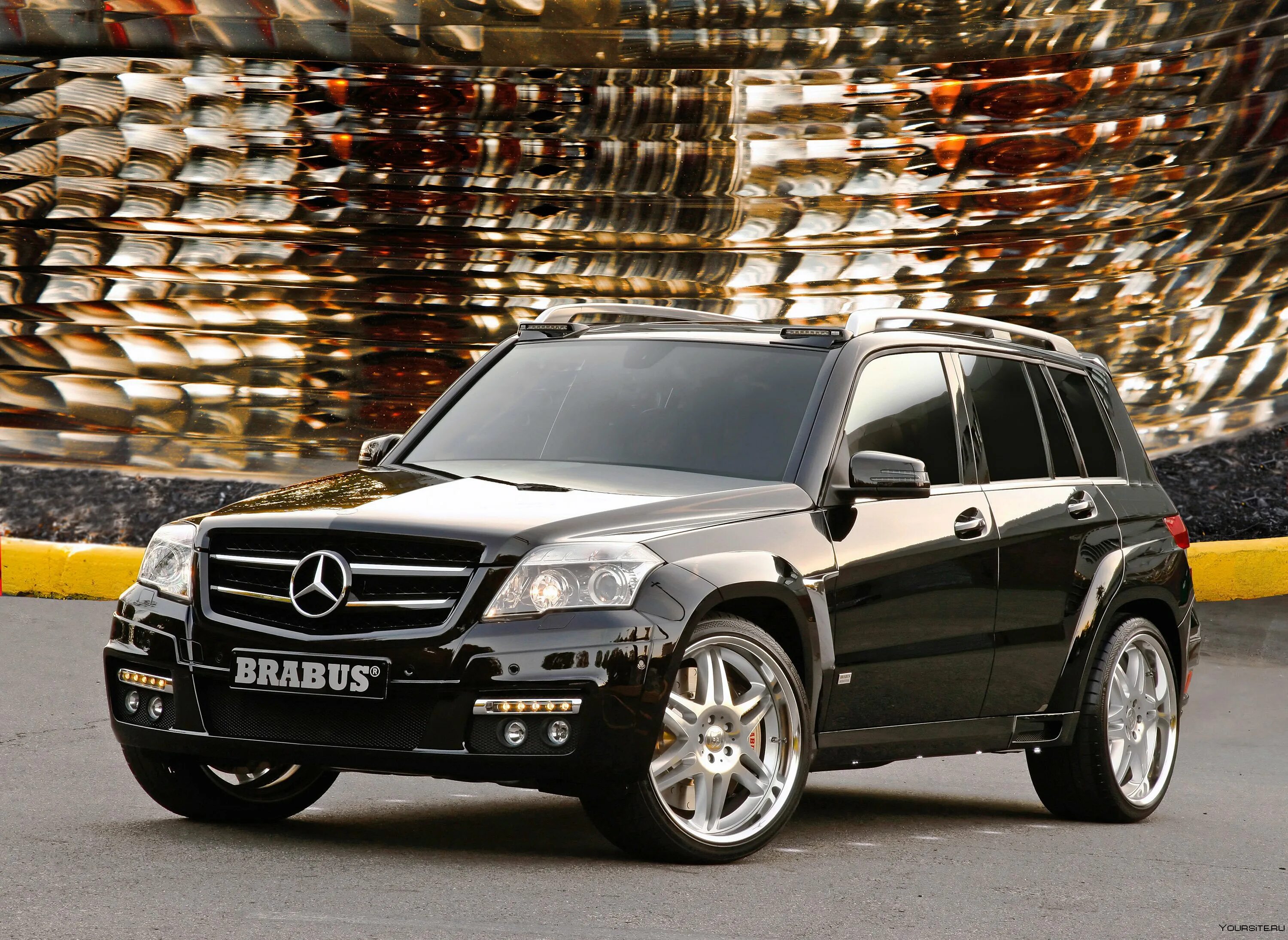 Машина мерседес большая. Мерседес ГЛК Брабус. Mercedes-Benz GLK v12. Mercedes GLK 350 Brabus. Мерседес GLK v12 Brabus.