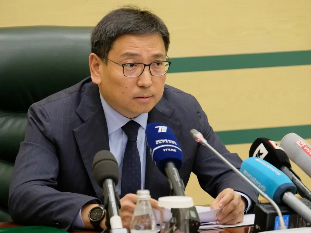 Председатель национального банка. Ерболат Аскарбекович Досаев. Председатель Нацбанка Казахстана.