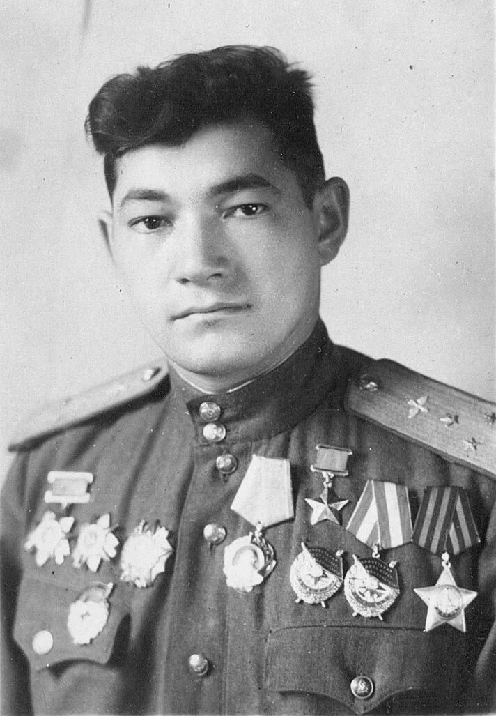 Талгат якубекович бегельдинов. Талгат бегельдинов. талгат бегельдинов летчик. якубекович бегельдинов. дважды герой советского союза т.бегельдинов.