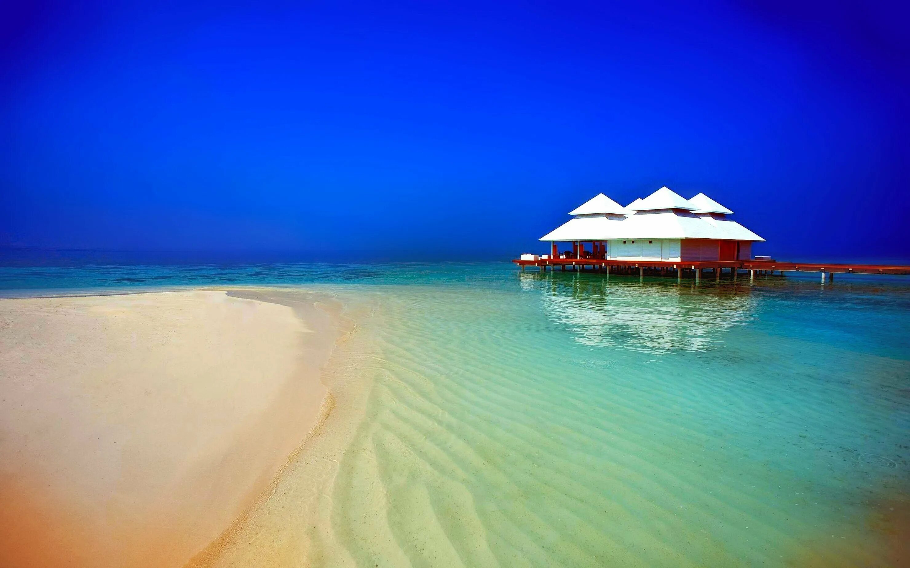 Океан омывающий мальдивы. Мальдивы Хитхадху. Остров Хитаду Мальдивы. Мальдивы бодуфуладу пляж. Мальдивские острова океан.
