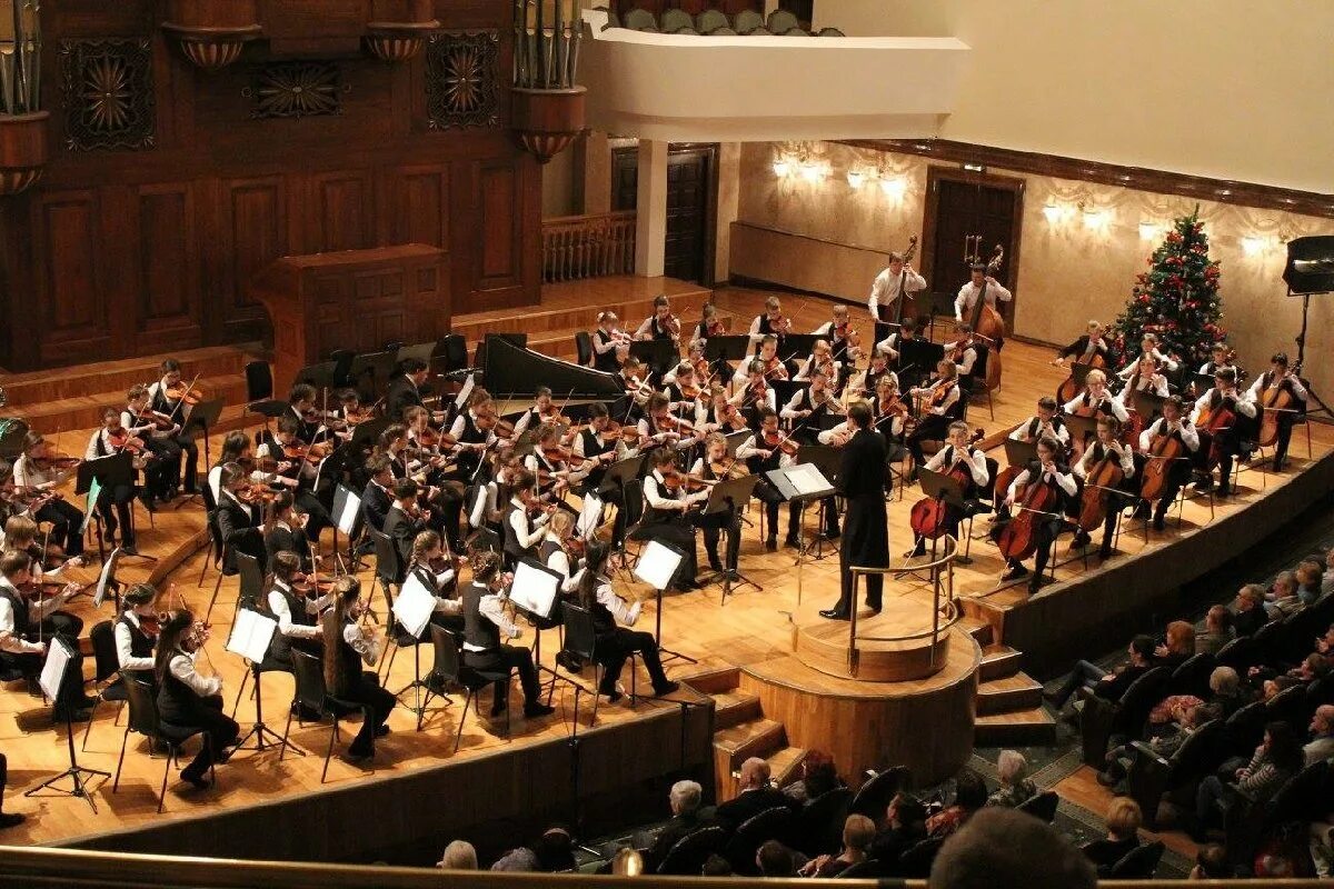 Orchestra. Симфонический оркестр РТ. Театр Гарнье симфонический оркестр. Симфонический оркестр Уварова. Что такое симфония и симфонический оркестр.