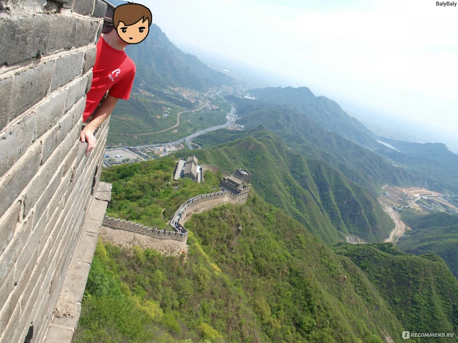 Сколько лет великий стене. Китай Великая китайская стена. Великая китайская стена год постройки. Строители Великой китайской стены. Покажи большую Великую китайскую стену.