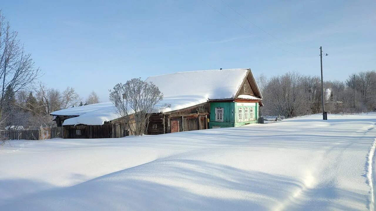 Скинь село. Деревня в снегу. Зима снег деревня.
