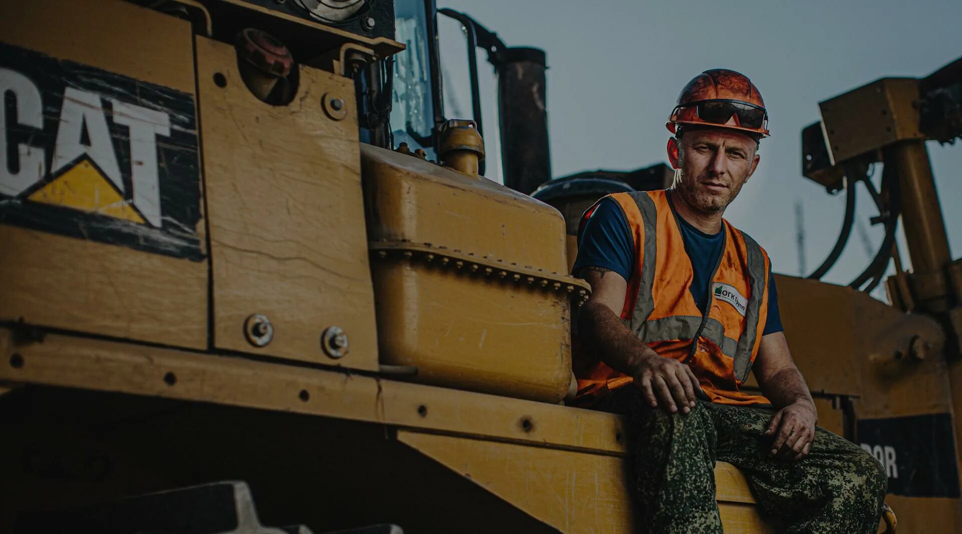 бурильщик нефтяных скважин газпром. ассоциация буровых подрядчиков. буровая на дальнем востоке. газпром бурение спецодежда. нижневартовский филиал ооо рн-бурение.