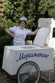 Продавец эскимо
