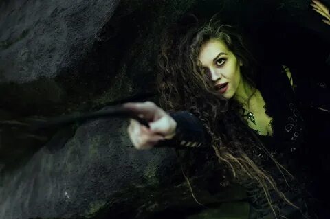 Картинки беллатрисы из гарри поттера.