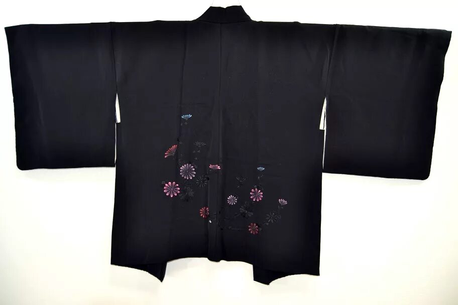 японское хаори москва. чёрное кимоно с хаори. кимоно хаори. узоры на хаори. японское хаори.