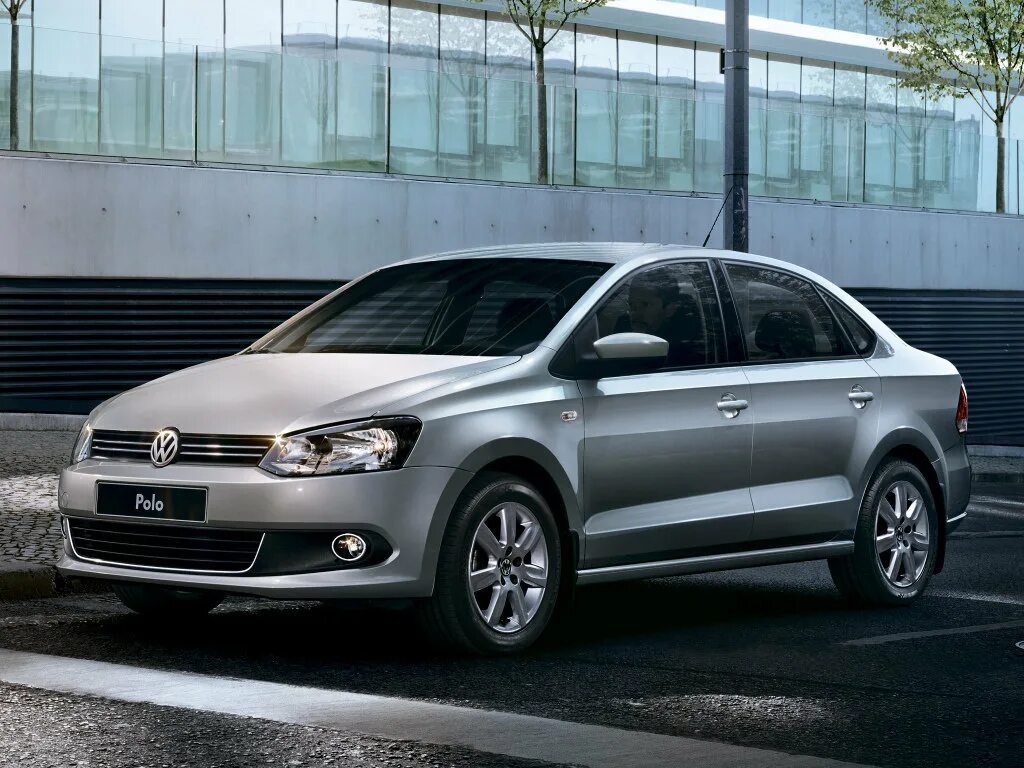 Купить поло седан левая задняя. Volkswagen Polo 5 sedan. Volkswagen Polo 5 седан. Фольксваген поло седан 2010. Фольксваген поло 2022.