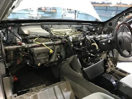 Снять панель камри 40