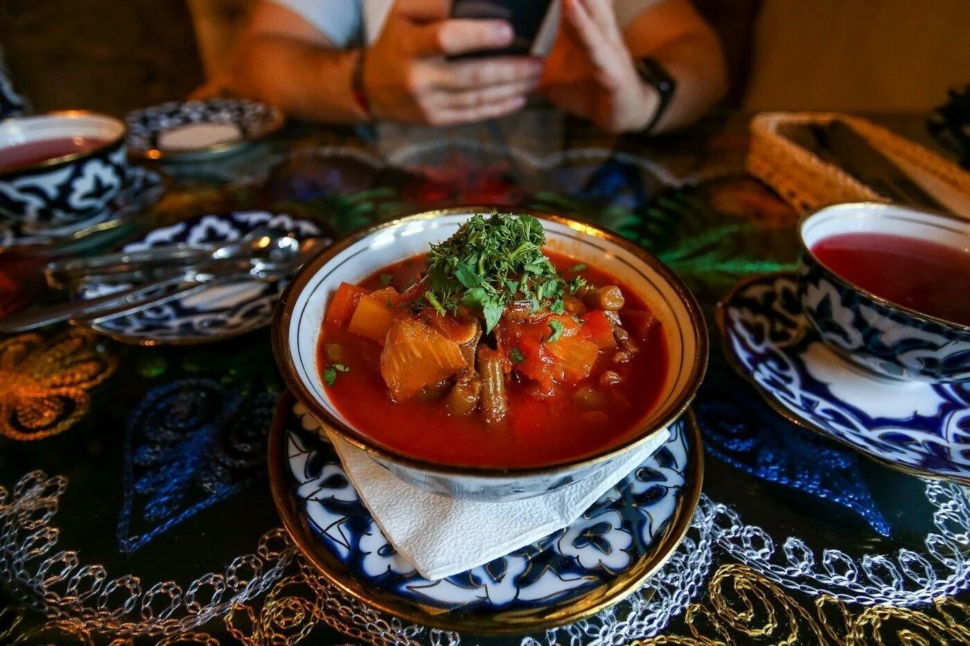 Чайхана Восток Ташкент. Чайхана узбекская кухня. Ташкент Чайхана меню. Чайхана РАХМАТ Киевский вокзал.