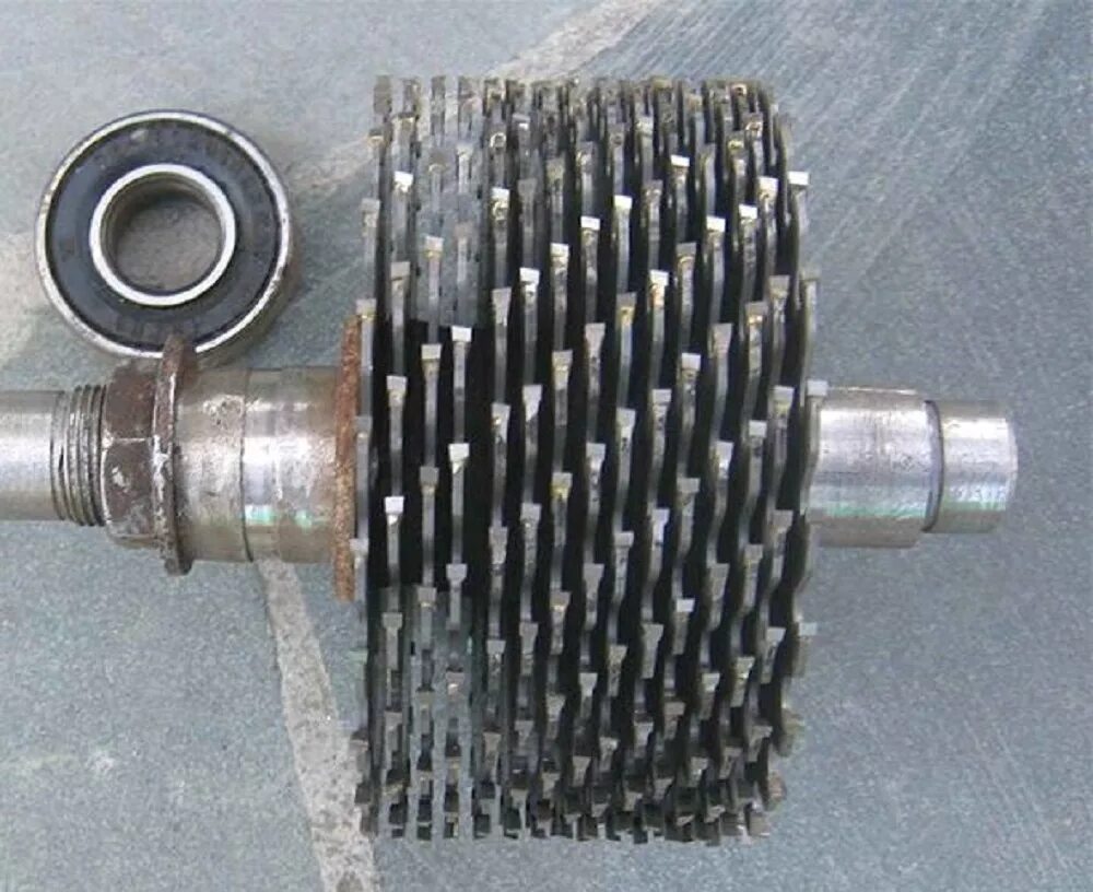 Шредер для пэт бутылок. Сделать шредер. Шредер двухвальный мини. Сделать шредер. Измельчитель веток de 60g.