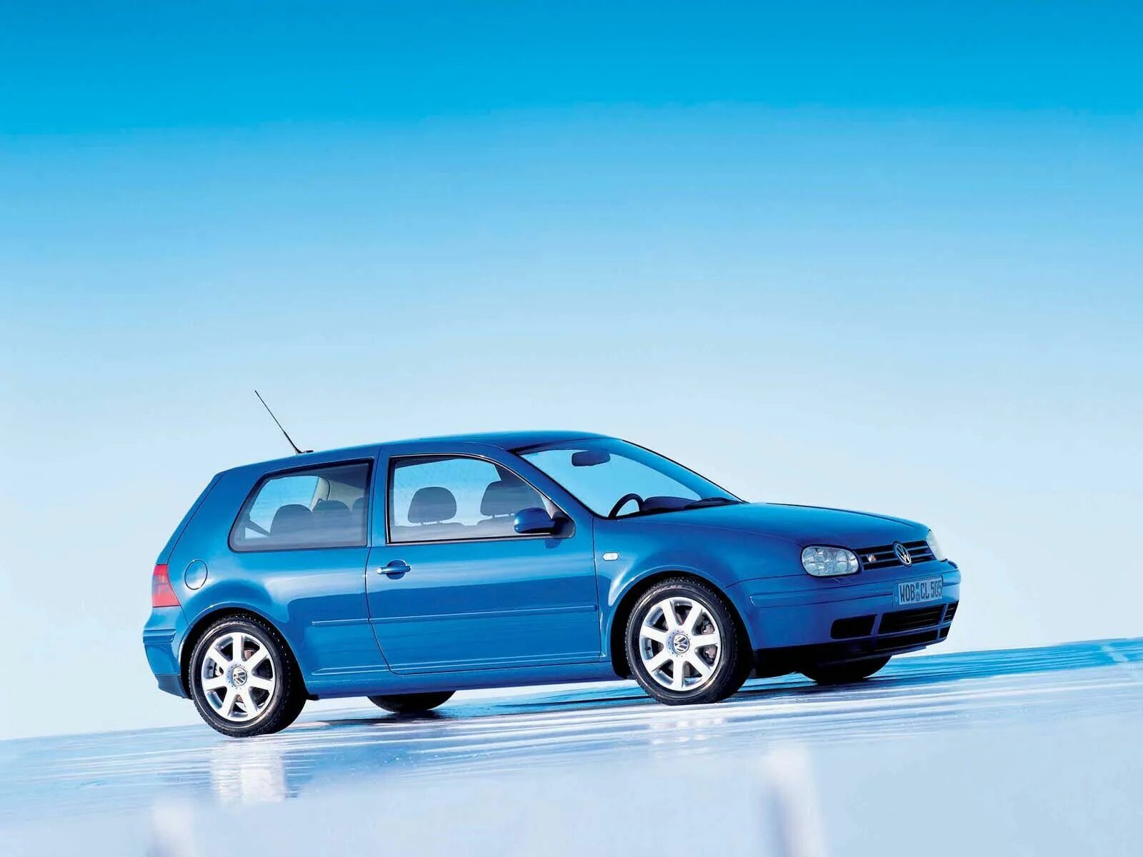 Volkswagen motion. Фольксваген гольф v6. Golf 4 1998. VW Golf 4. VW Golf 1998.