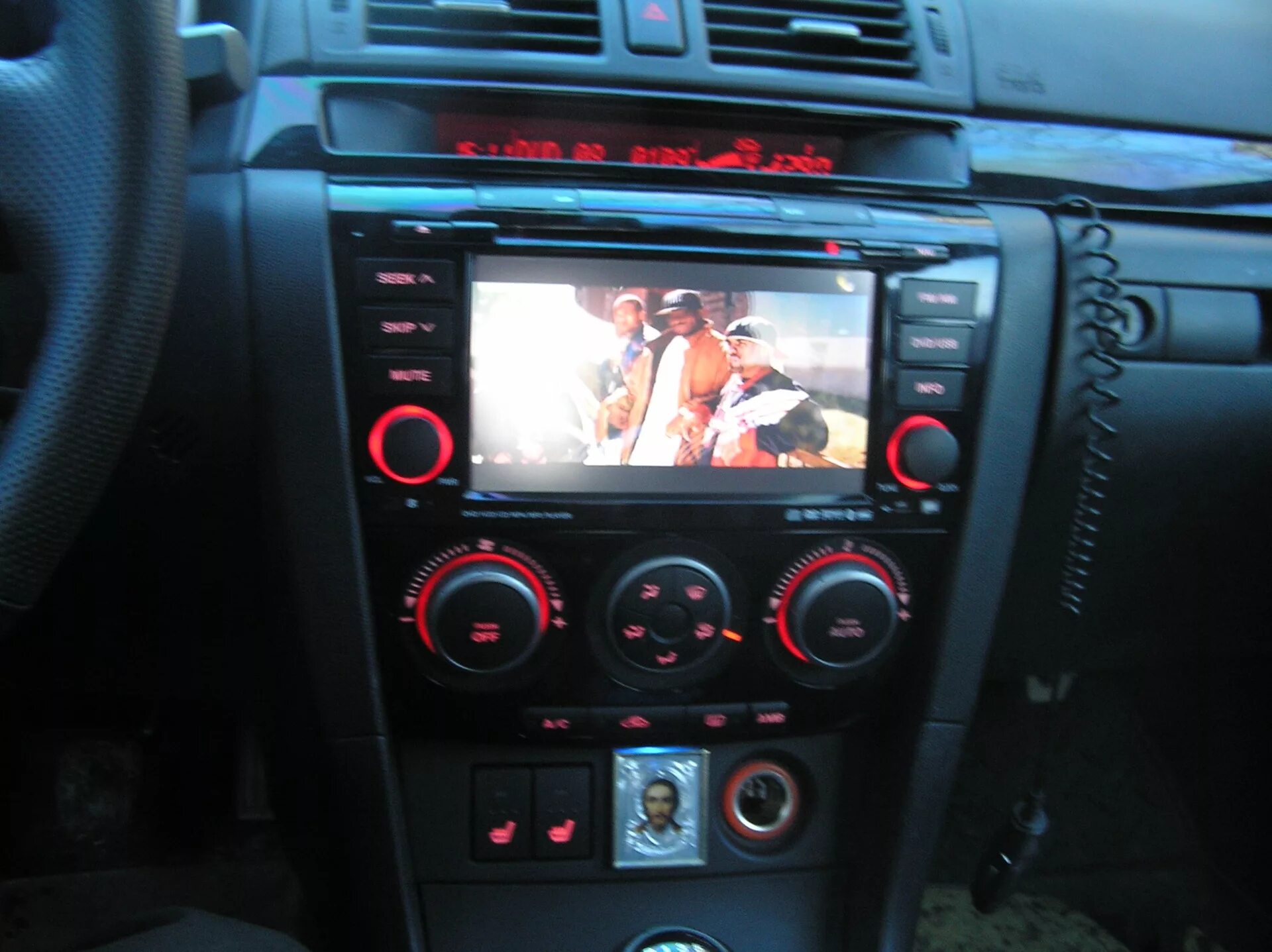 Штатная магнитола мазда 3 bl 2012. Магнитола mazda 3 бк. Магнитола mazda 3 бк. Магнитофон мазда 3. Магнитофон мазда 3.