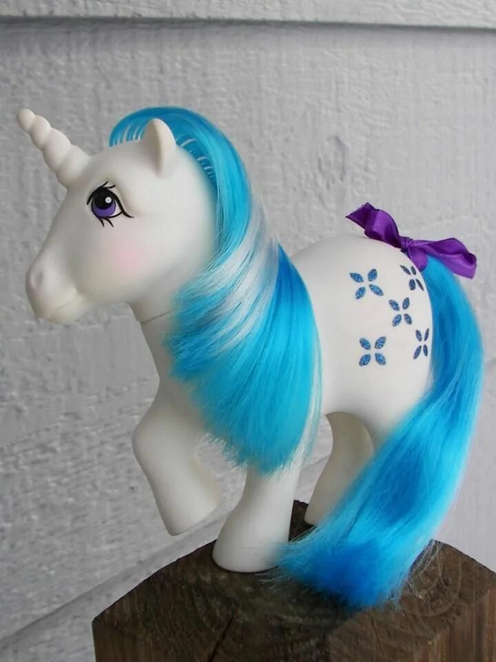 Зип шторм пони. Majesty пони. Маджести пони. Мун шадоу елоу. Mlp majesty.