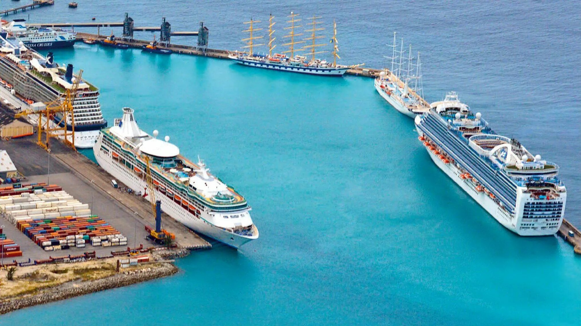 Круизные порты. Круизные порты. Круизные порты. Круизные порты. Генуя морской порт.