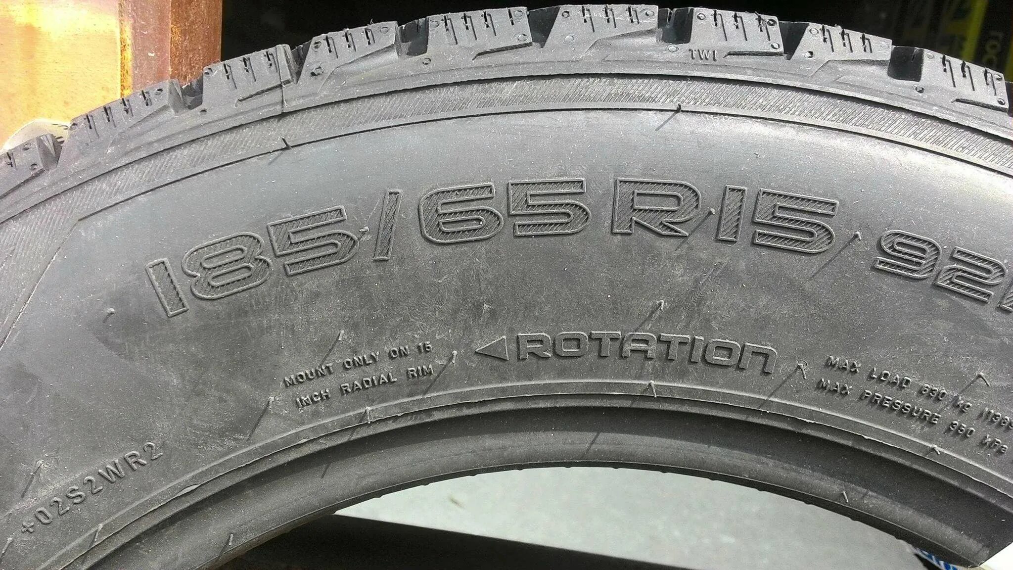 Год производства шины Nokian Hakkapeliitta 7. Год производства шины Nokian Hakkapeliitta 5. Hakkapeliitta r3 185/65 r15. Нокиан хакапелита 4 годы выпуска шины.