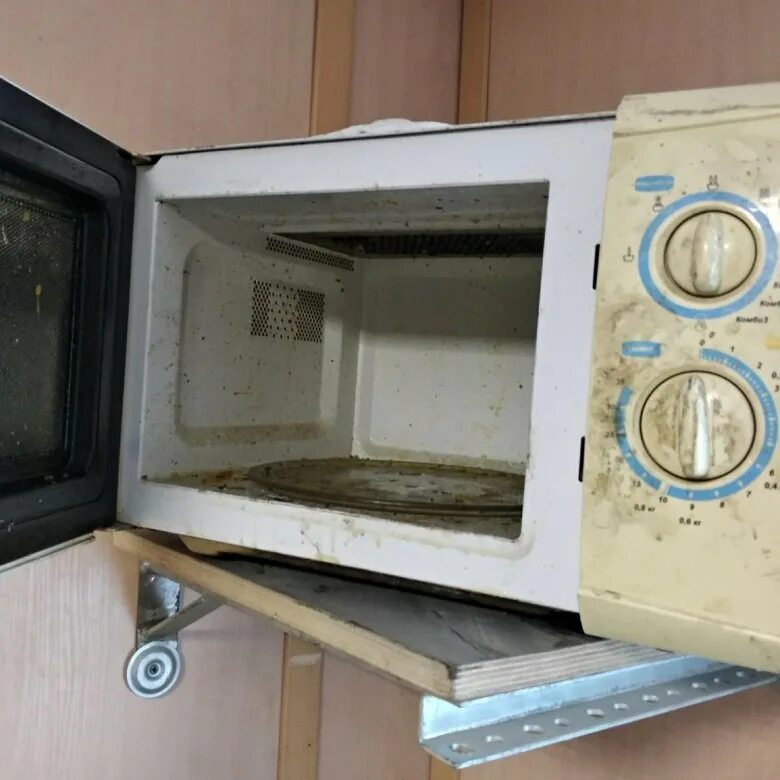 Сдать сломанную микроволновку