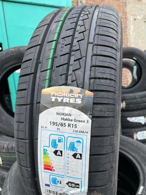 Nokian hakka green 3 195. Nokian Hakka Green 3 195/65 r15. Hakka Green 3 евроэтикетка. Нокия Хакка Грин 3 х л. Hakka Blue 3 SUV 225/65 r17 фото.