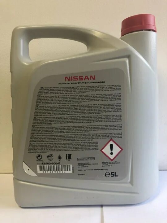 Nissan 5w40 5л артикул. Nissan 5w40 4л артикул металл. Масло nissan 5w40 5л артикул. Nissan motor oil 5w40. Масло моторное 5w40 для ниссан тиида 1.