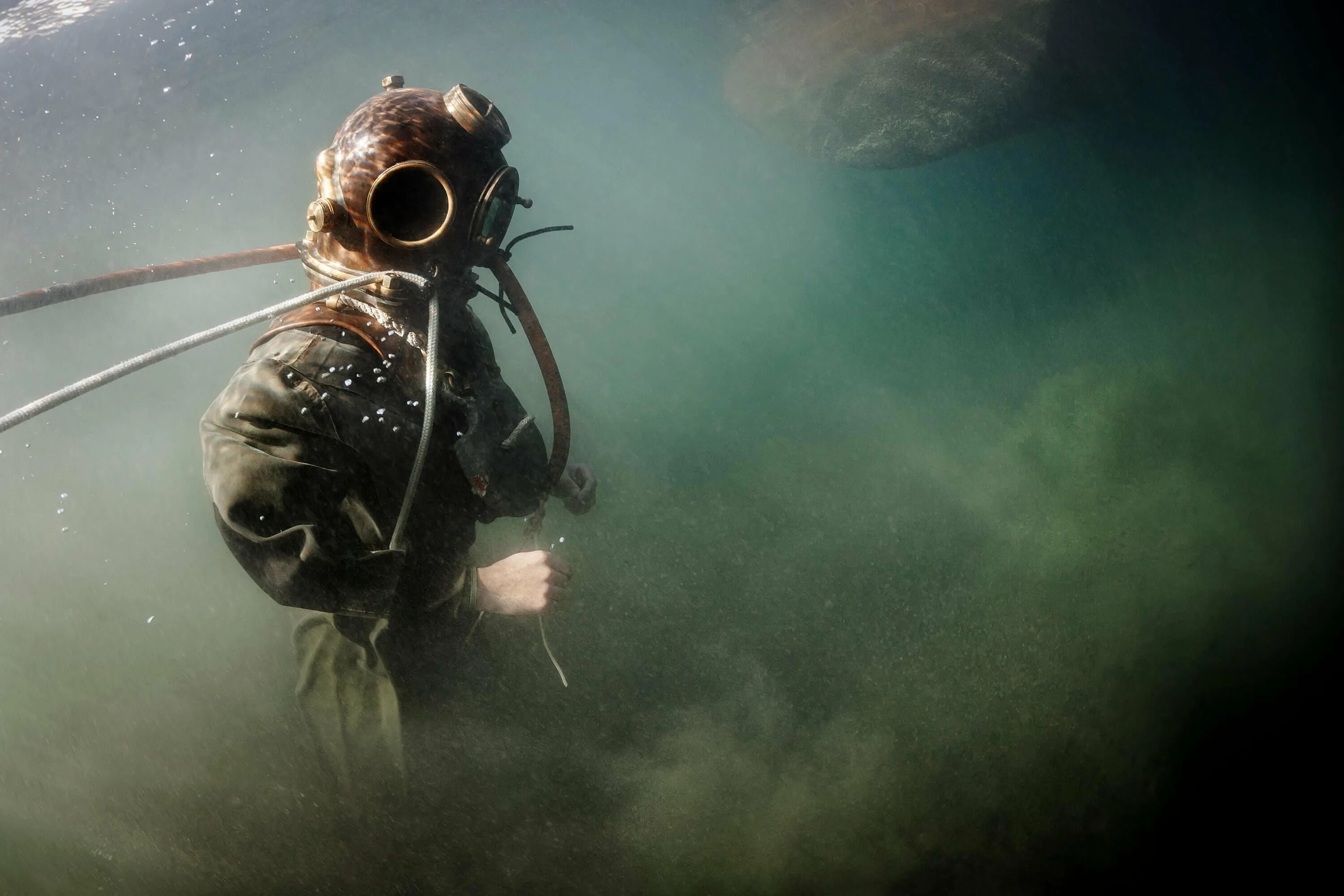 водолазный скафандр лодыгина. огюст денейруз акваланг. водолазный скафандр 19 века. старый аквалангист. водолазный костюм (1860.