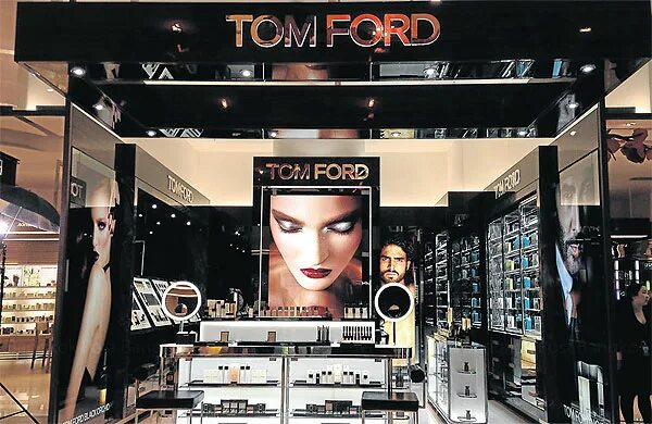 Цум том форд. Tom Ford ЦУМ. ЦУМ магазин Tom Ford. Tom Ford магазин. Том Форд косметика.